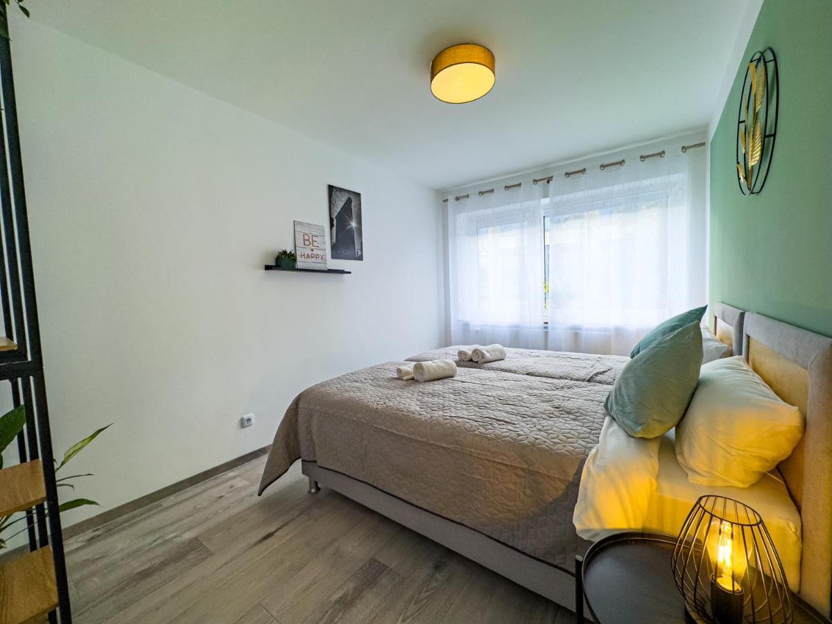 Immostay #6 - Ferienhaus 4 Zimmer Fuer 8 Personen, Wifi & Zentrum Brémai repülőtér Kültér fotó